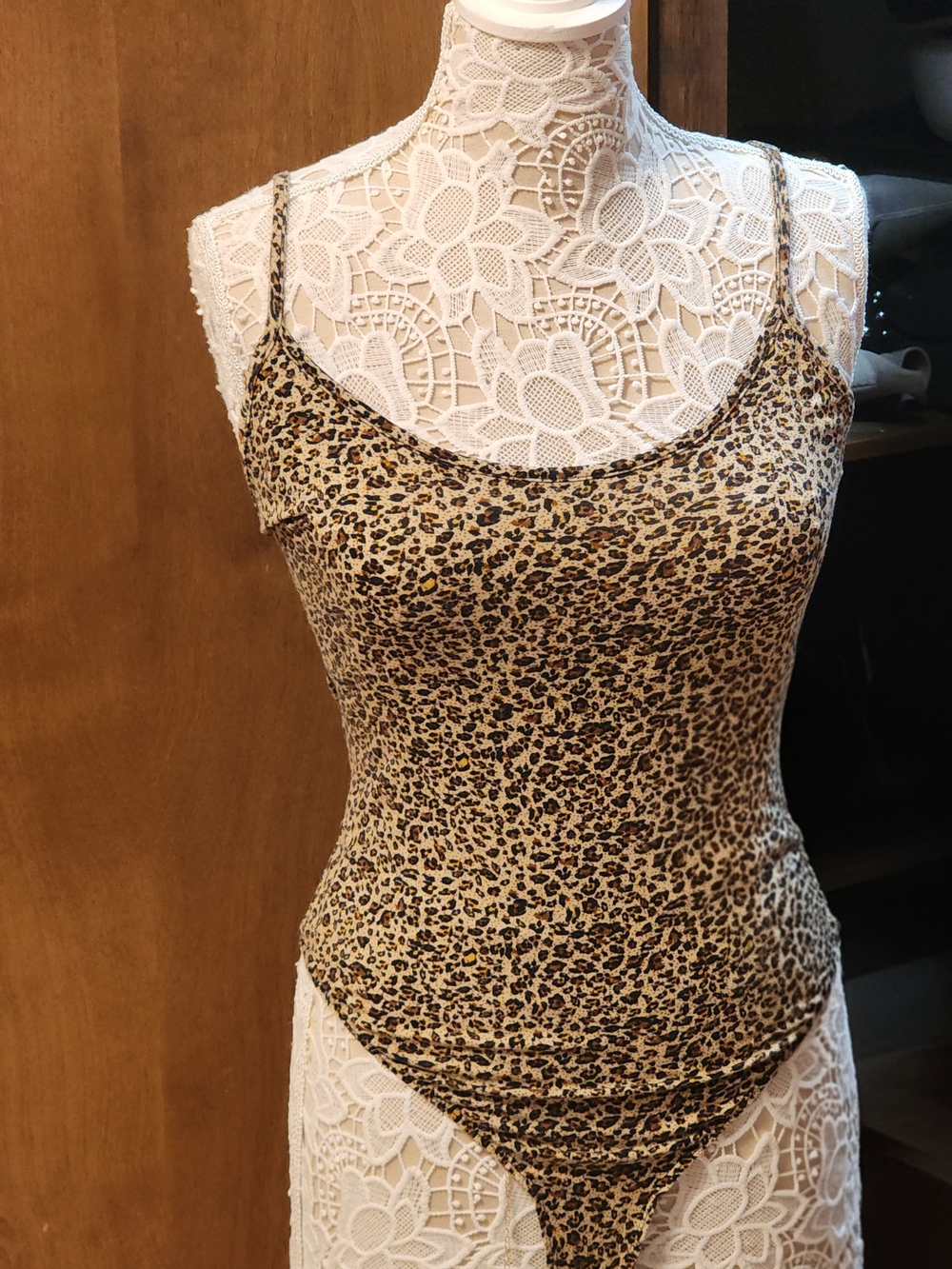Leopard Print Spaghetti Strap Tank Top - Beige/Black
